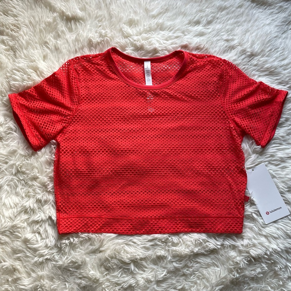 NWT Lululemon’s Sweat Your Heart Out Crop Short Sleeve Shirt 6